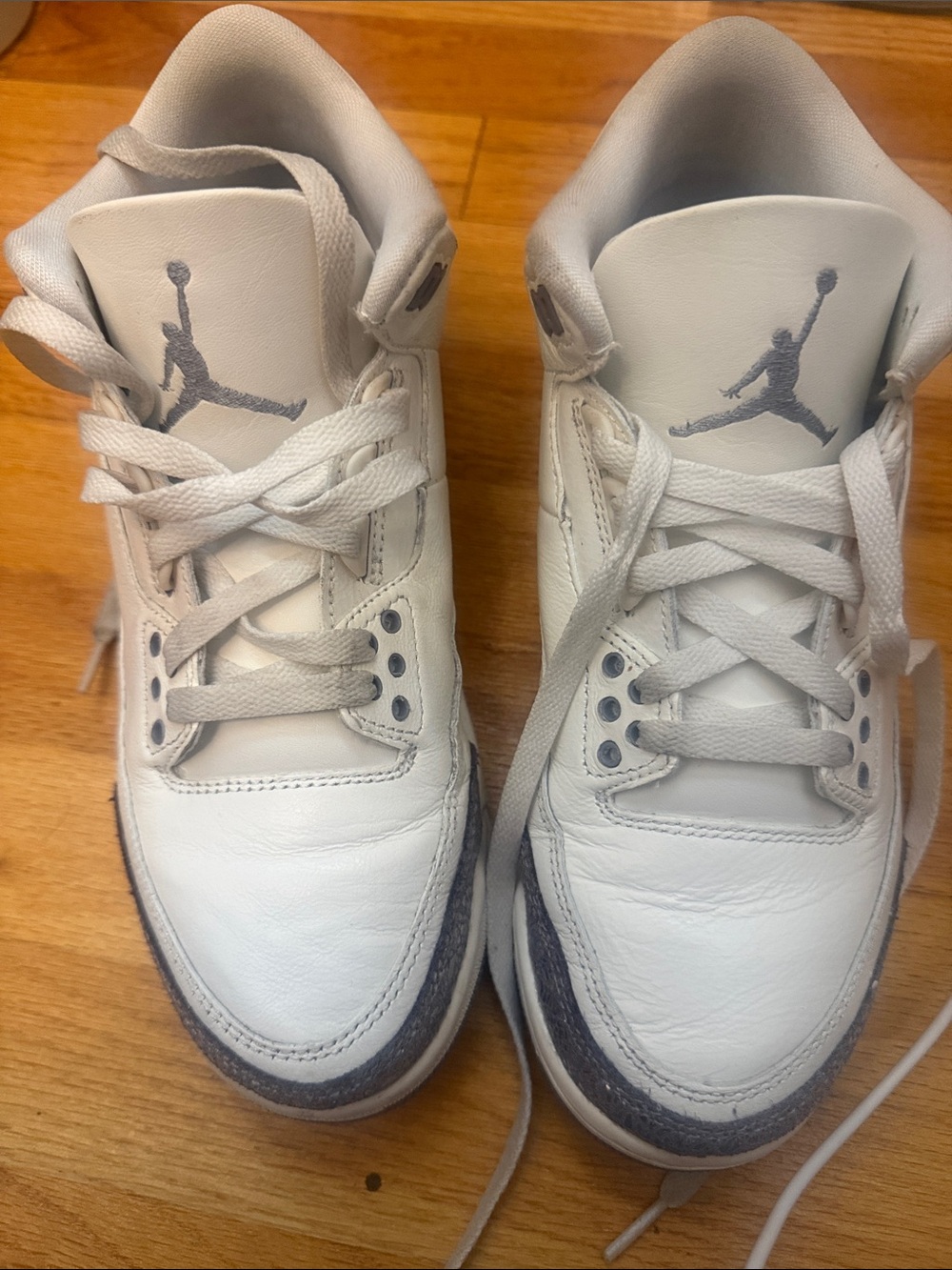 Jordan Kids White Sneakers with Silver Accents - Picture 2 of 6